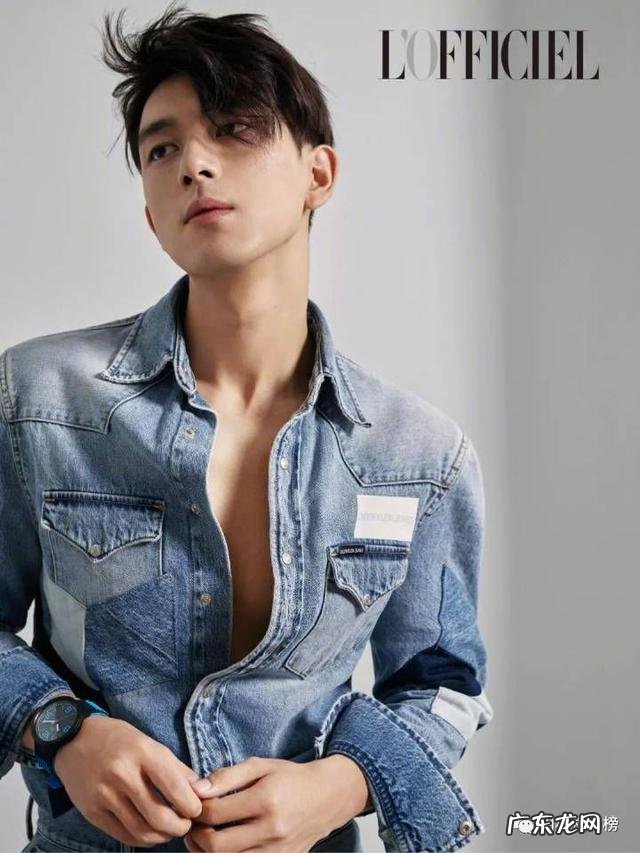肖战迪丽热巴年度封面之星