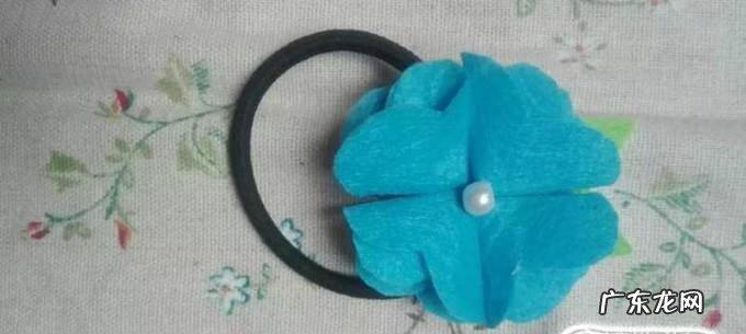 怎样用不织布diy小花朵