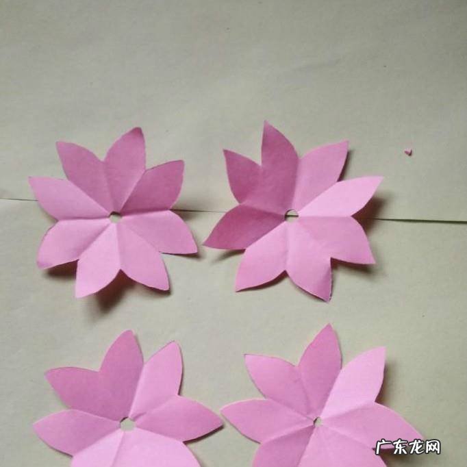 怎样制作手工剪纸莲花