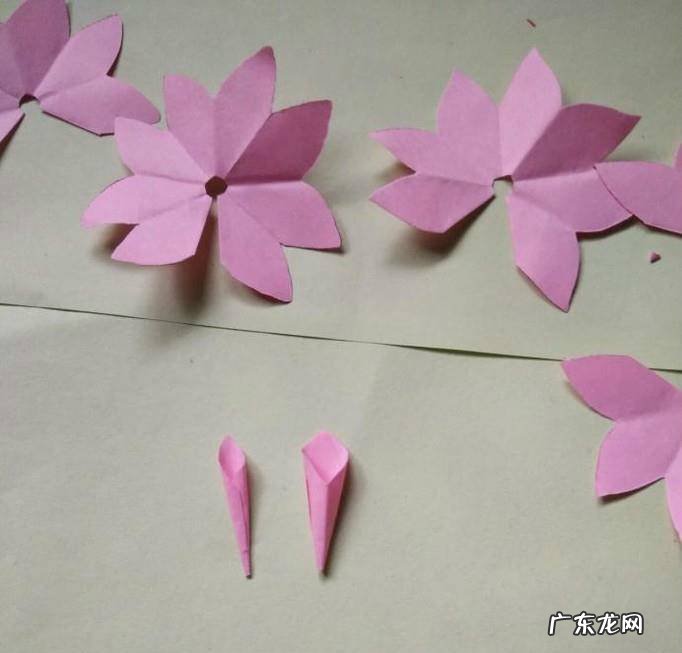 怎样制作手工剪纸莲花