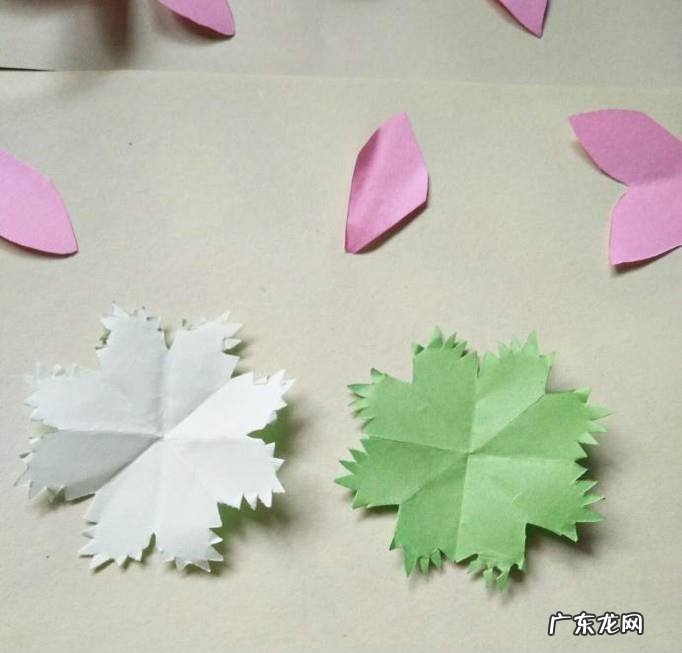 怎样制作手工剪纸莲花