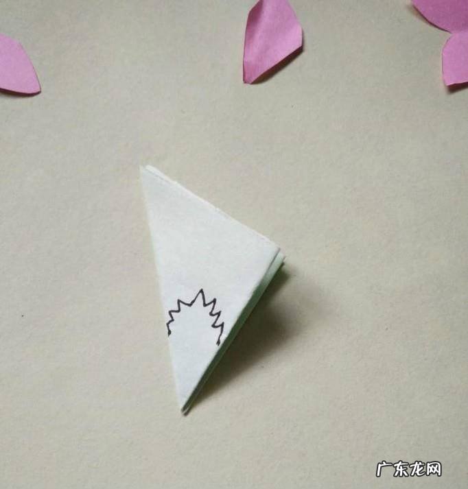 怎样制作手工剪纸莲花