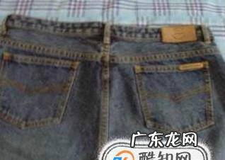 用旧牛仔裤和旧衬衫制作的包包