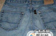 用旧牛仔裤和旧衬衫制作的包包