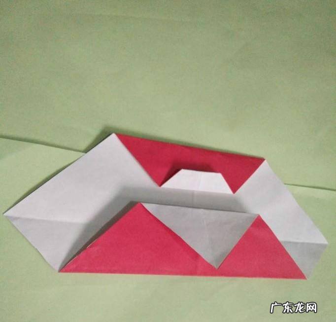 用纸折可爱的圣诞老人