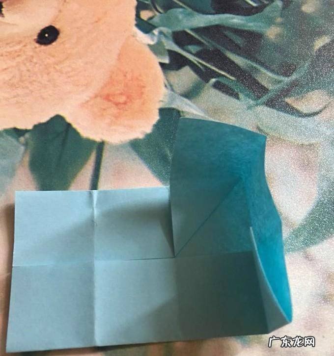 如何折纸陀螺