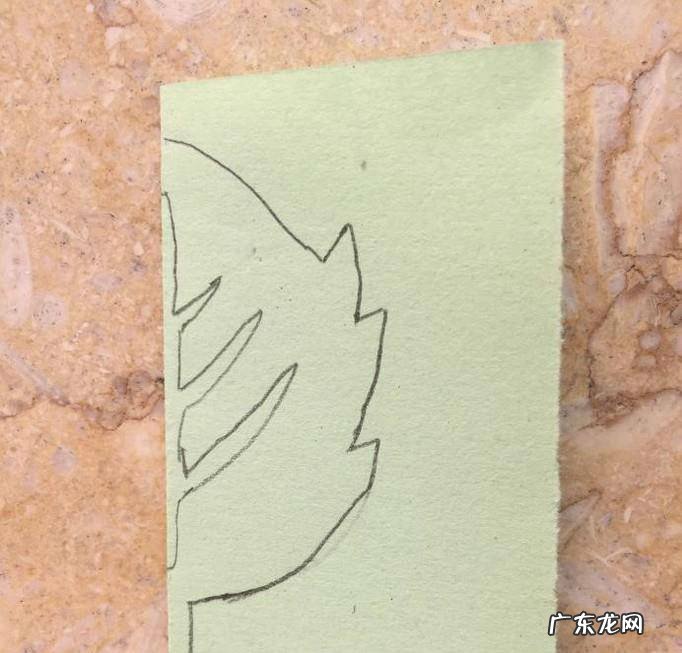 如何做一棵大树手工剪纸