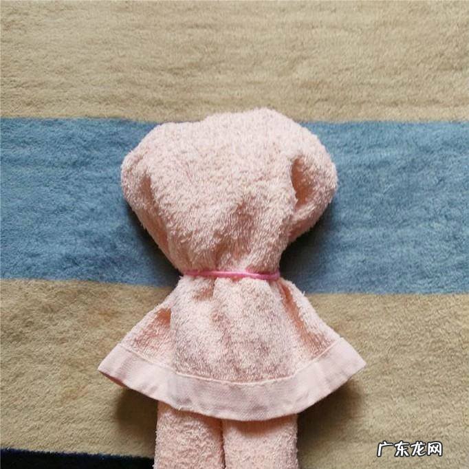 怎样用毛巾做小熊玩具