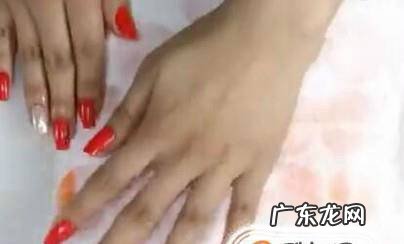 怎么自制胡萝卜玫瑰花