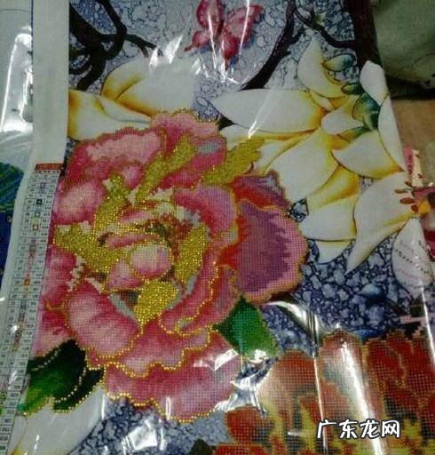 钻石画和十字绣的区别