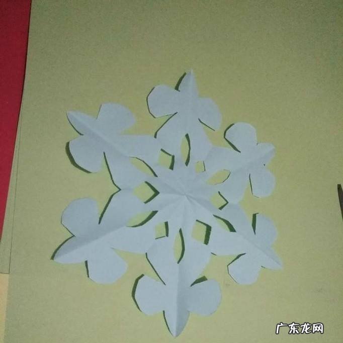 简单漂亮的窗花剪纸步骤