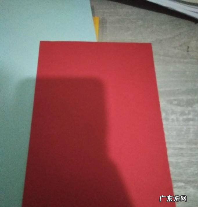 如何制作剪纸灯笼