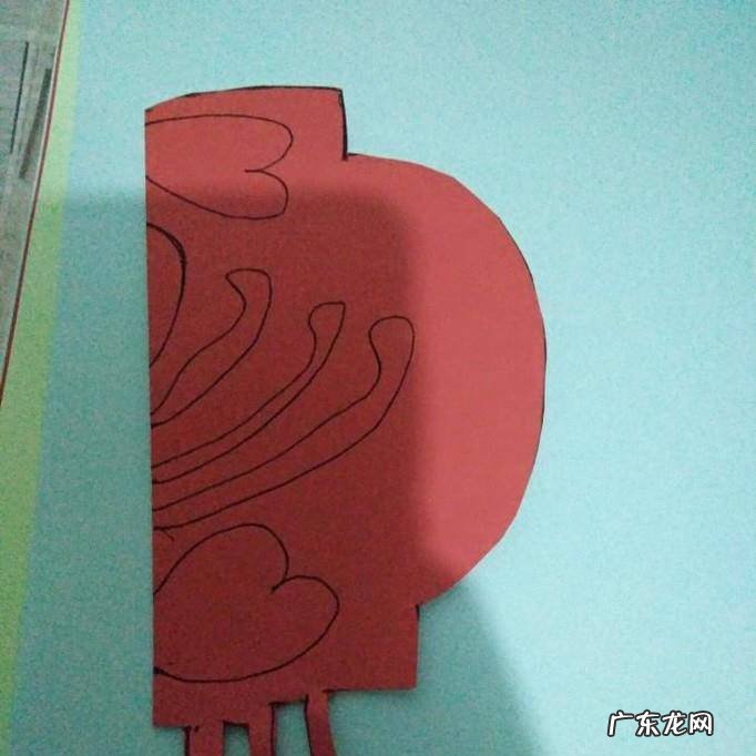 如何制作剪纸灯笼