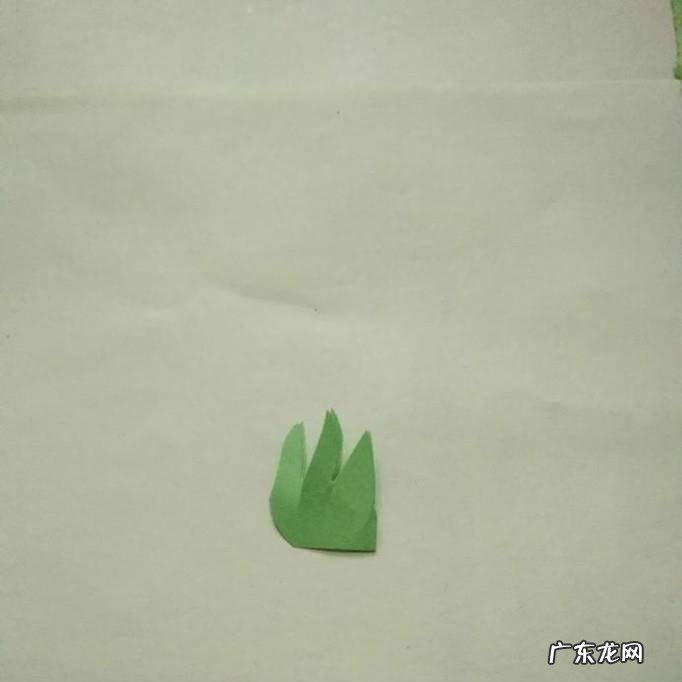 怎样制作手工剪纸菊花