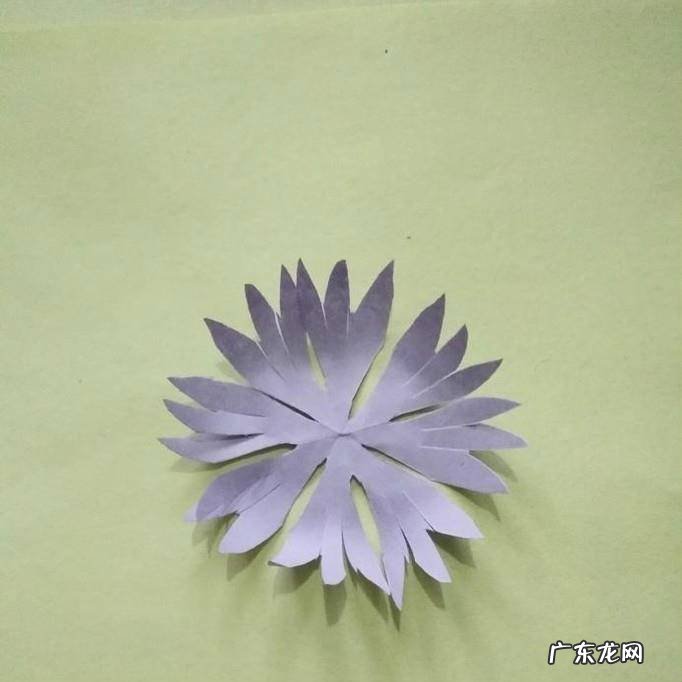 怎样制作手工剪纸菊花
