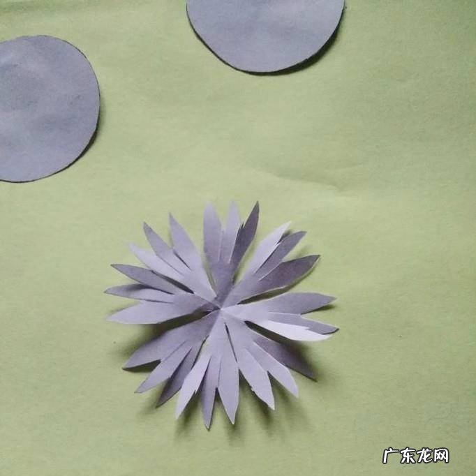 怎样制作手工剪纸菊花