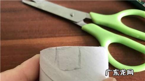 如何自制简单的手机支架