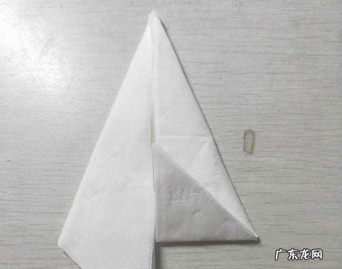 如何用手帕叠可爱的小兔子