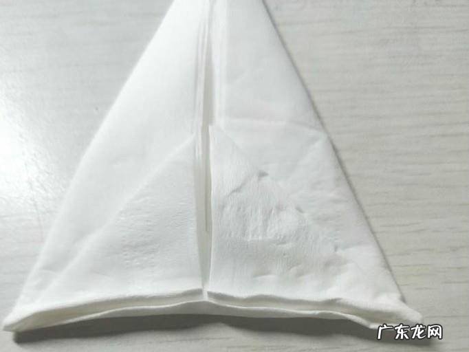 如何用手帕叠可爱的小兔子