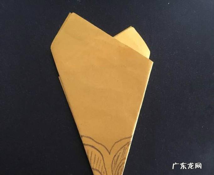 趣味剪纸：怎样做漂亮的莲花剪纸
