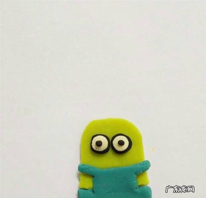 彩泥小黄人的做法