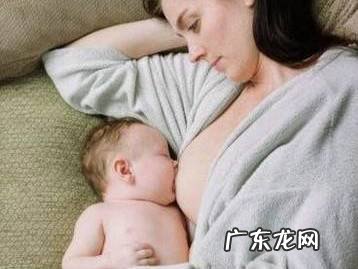 躺着喂奶好还是坐着喂奶好