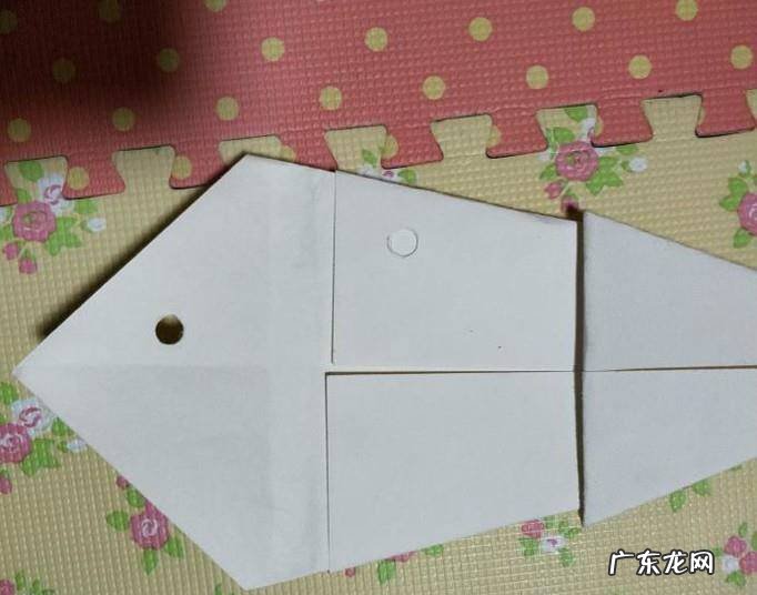 手工折纸制作：一起折圣诞树
