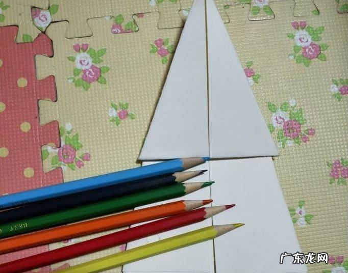 手工折纸制作：一起折圣诞树