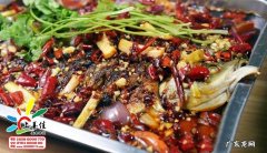夜啤酒特色菜：毛豆、鸡爪子,夜啤喝起来!