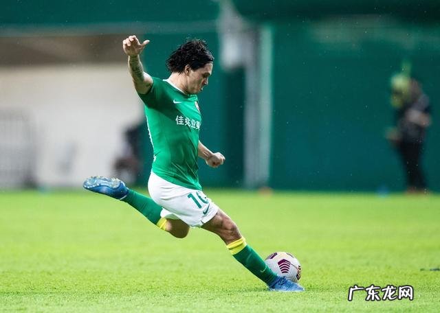 申花上岸青岛复活 中超:山东泰山8-0送深足五连败
