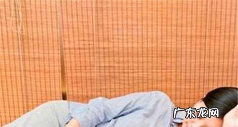 正确的哺乳方式大全