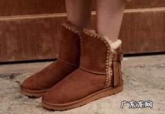 米白色雪地靴怎么清洗表面 雪地靴表面怎么清理