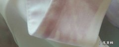 白色桑蚕丝衣服染上颜色了怎么办,桑蚕丝衣服出现白色怎么办