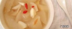 青梨能煮冰糖梨水吗,冰糖雪梨直接水煮可以吗