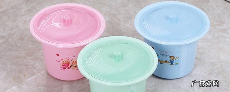 尿盆里的臭味怎么去除,尿盆子臭怎么清洗