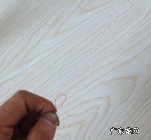 鱼线怎样绑在鱼竿上
