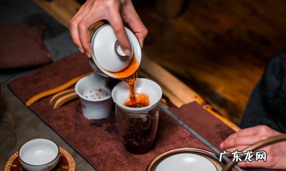 普洱茶怎么压成饼的 普洱茶为什么要压成茶饼