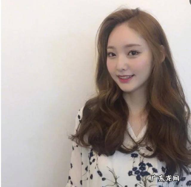 圆脸女生适合什么发型