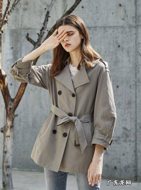 秋天矮个子女生怎么搭配衣服