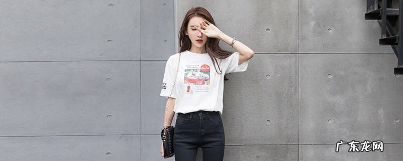 牛仔裤搭配什么上衣女