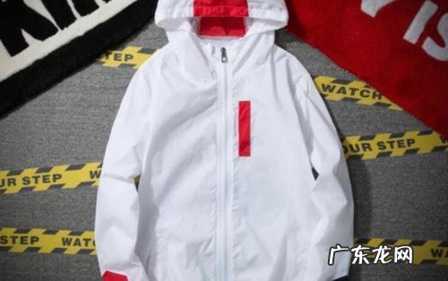 水粉颜料洗的小妙招 干的衣服上有水印怎么去掉