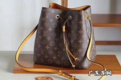 现在怎么那么多路易的包包 LV包包为什么那么贵