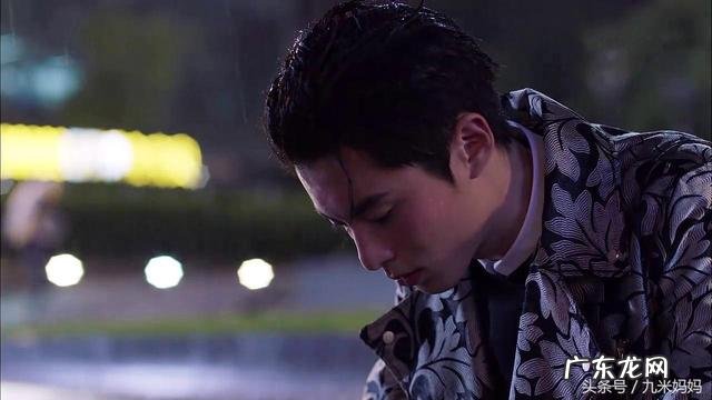 王鹤棣活动生图状态 王鹤棣候场被冻出wink