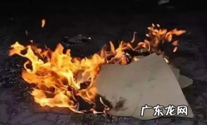 什么日子不能上坟烧纸 2022年小年能上坟烧纸吗