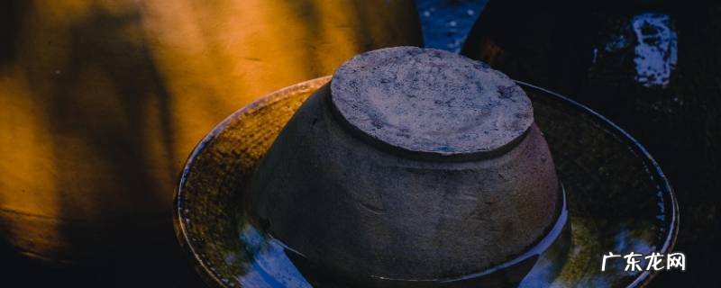 泡菜坛子老吸坛沿水怎么办,泡菜坛往里吸水怎么办