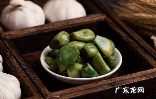 腊八蒜泡好后怎么保存 腊八蒜可以用保鲜盒泡吗
