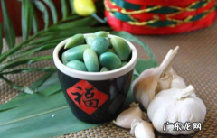 腊八蒜用什么腌 腌制腊八蒜可以放辣椒吗