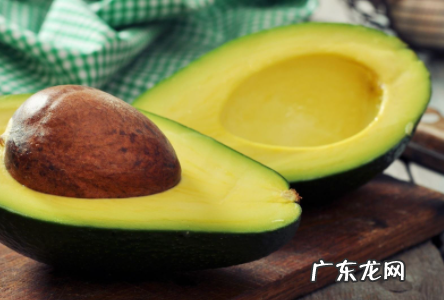牛油果肉里有黑色纤维可以吃吗 牛油果里有黑色丝状还能吃吗