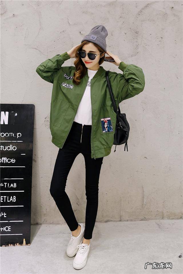 短外套配什么裤子好看