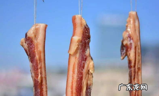 真空包装的腊肉过期了还能吃吗 腊肉过期了但包装很好能不能吃
